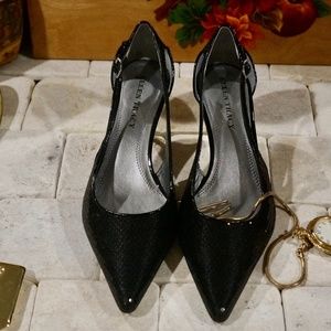 Ellen Tracy Black Sequin Pointed Kitten Heel Shoe.